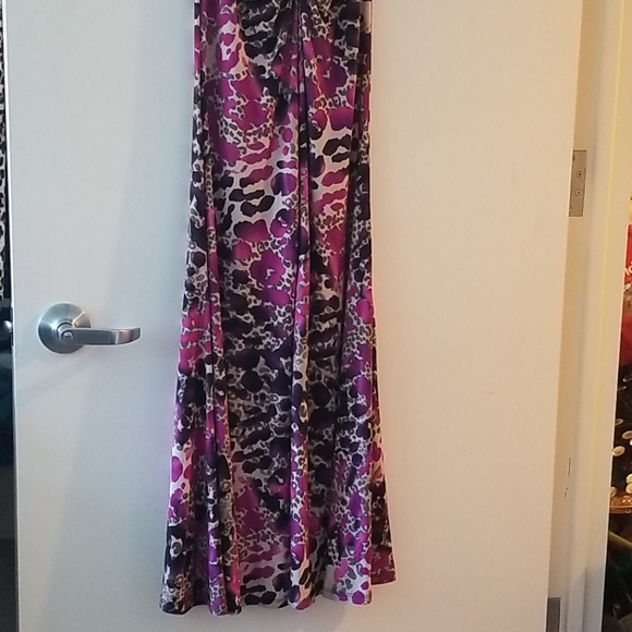 Dress - Picture 2 of 3